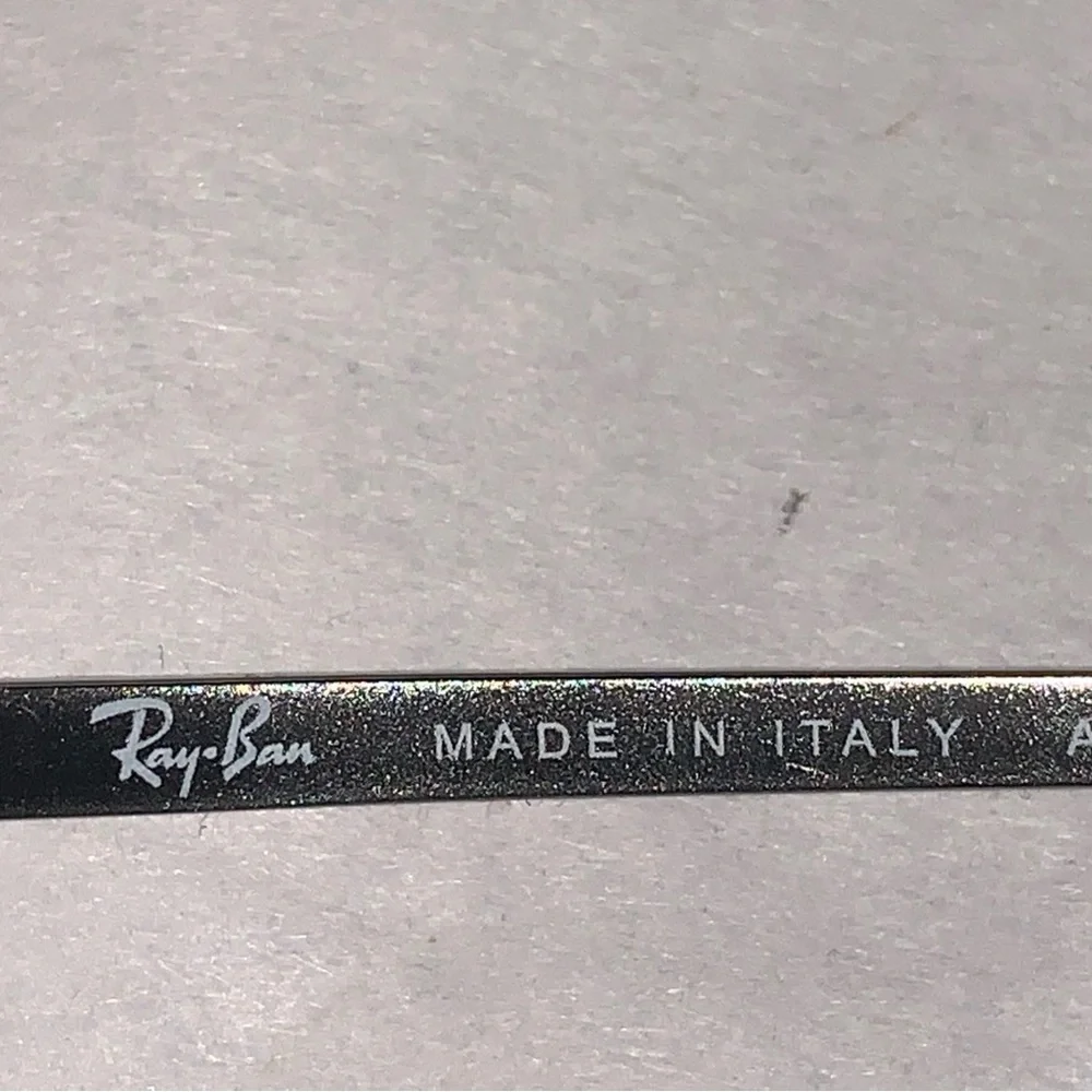 Ray-Ban Classic Metal Frame 
 Sunglasses with Case - Picture 11 of 16